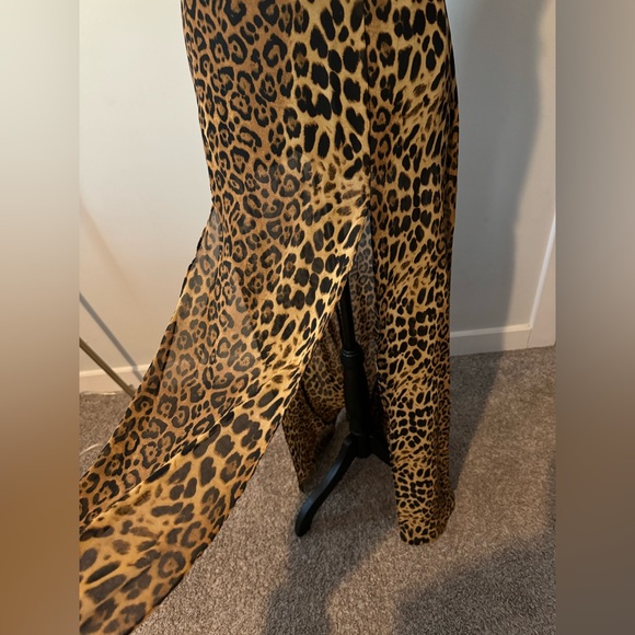 WYLDR Maxi Leopard Print Dress - Picture 3 of 9